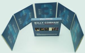 Scopri di più sull'articolo Billy Cobham: il 10 maggio esce “Drum ‘N’ Voice Vol. 1-2-3-4-5: Complete Deluxe Edition 5CD”