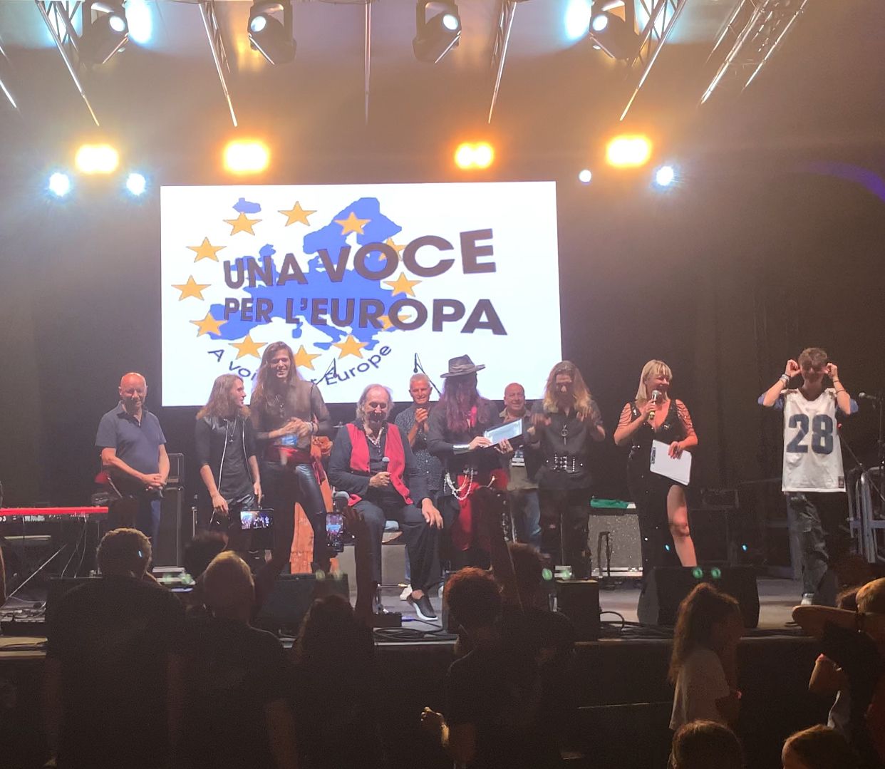 Scopri di più sull'articolo Annunciati I VINCITORI DI “A VOICE FOR EUROPE” e GRAN GALA DEI FESTIVAL